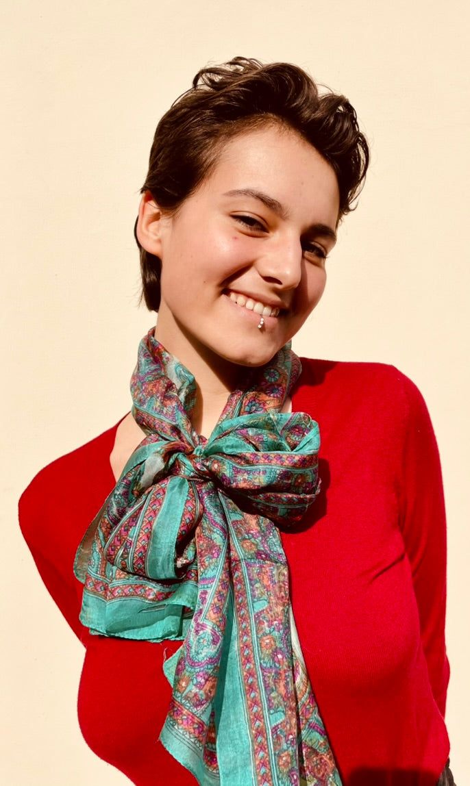 Hedvábný šátek Silk