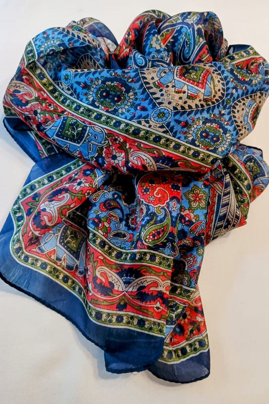 Hedvábný šátek Silk