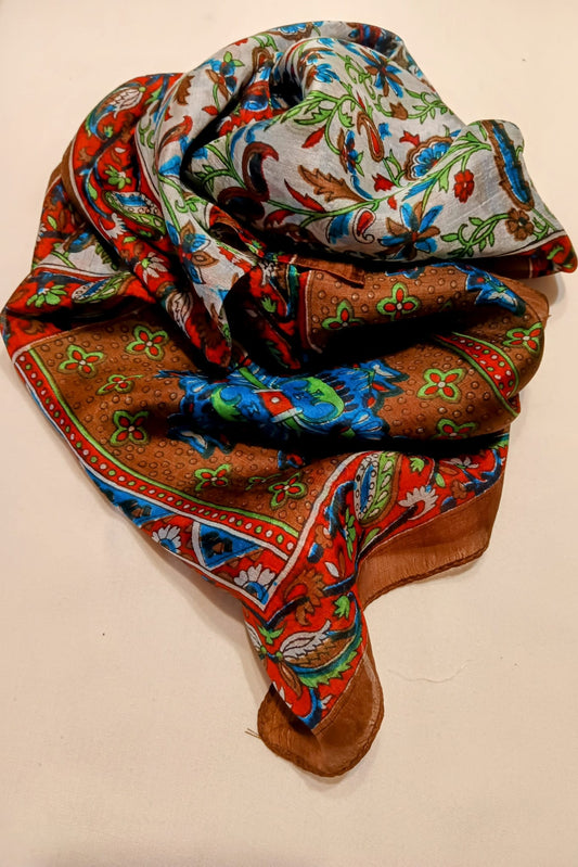 Hedvábný šátek Silk