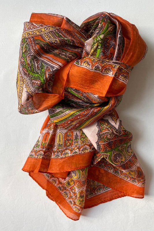 Hedvábný šátek Silk