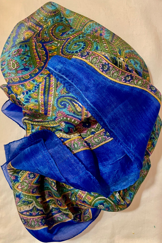 Hedvábný šátek Silk