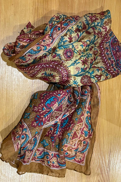 Hedvábný šátek Silk